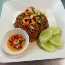 ข้าวผัดหนำเหลี้ยบ
