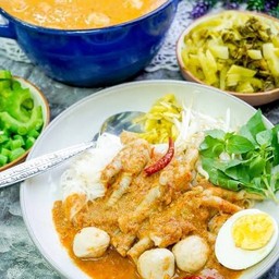 ตั้งใจ ขนมจีนน้ำเงี้ยว ร.8