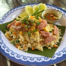ข้าวผัดแหนม
