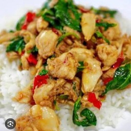 ข้าวกระเพราไก่พริกแห้ง