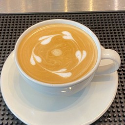 ลาเต้ร้อน