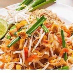 ผัดไทยไก่