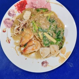 ราดหน้าทะเล