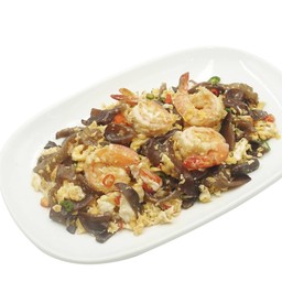 เห็ดหูหนูผัดไข่ใส่กุ้งพริกขี้หนูสด