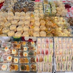 ข้าวเช้า อาหารตามสั่ง ข้างขนส่งไลอ้อน ขายกับข้าวเช้า อาหารตามสั่ง ข้าวกล่อง แซนวิช หมูปิ้งโบราณ จิ้มแจ่ว ซีฟู๊ด