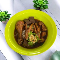 เตี๋ยวไก่ตุ๋น รวม พิเศษ