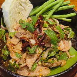 น้ำตกสันคอหมูย่าง