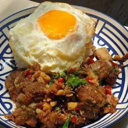 กะเพราเนื้อตุ๋น