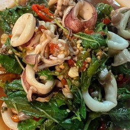 กะเพราหมึก(กับข้าว)