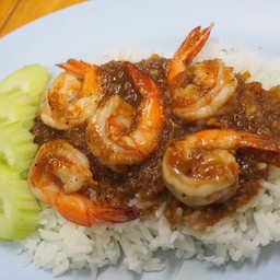 กุ้งกระเทียมราดข้าว