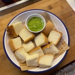 ขนมปัง สังขยาใบเตย