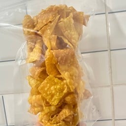 Fried Wontons + Peanut Sauce