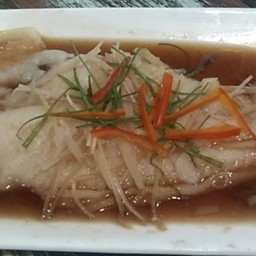 เนื้อปลาดอร์รี่นึ่งซีอิ๊ว