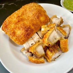 หมูกรอบ ชานะ