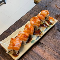 แซลม่อนโรล