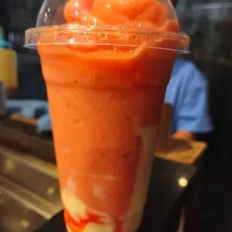 สตอเบอรี่โยเกิร์ตสมูทตี้