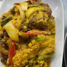 ปูนิ่มผัดผงกะหรี่