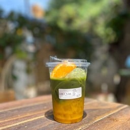 Iced matcha orange มัทฉะส้ม