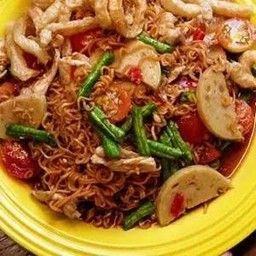 ตำมาม่าหมูยอ