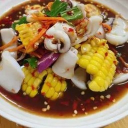 ยำปลาหมึก