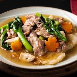 ราดหน้าเนื้อ