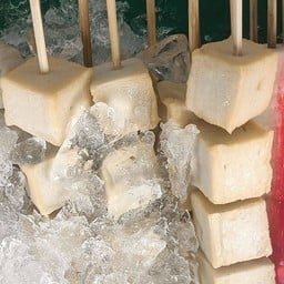 อาหารตามสั่ง น้องหวาน - หน้าบริษัทเสรีชัย มาลัยทอง