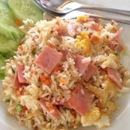 ข้าวผัดแฮม