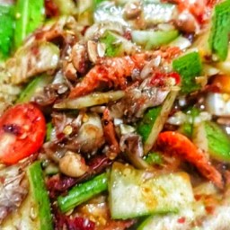 ข้าวไก่ย่าง หมูย่าง บะหมี่ ปี้เฟื่อง