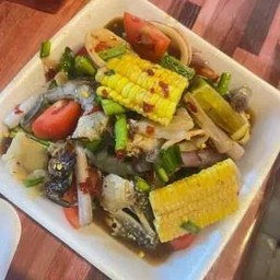 ตำเหลารวมทะเล