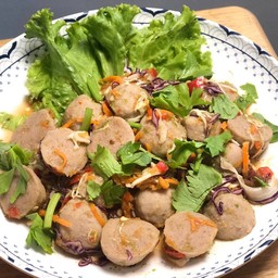 ยำลูกชิ้นเนื้อ