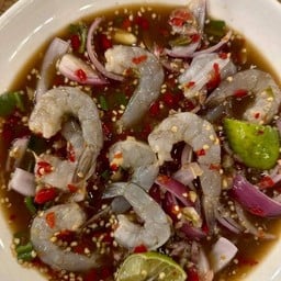 ยำเหลากุ้งสดไหลบัว