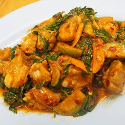 ผัดเผ็ดซี่โครงอ่อน