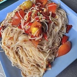 ตำขนมจีน