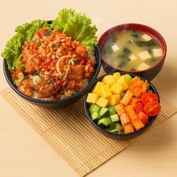 SET ข้าวปลาแซลมอนผัดพริกเกลือ + ซุป + สลัดปู