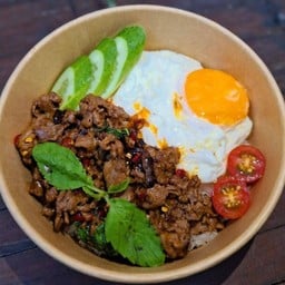 ข้าวกะเพราเนื้อ