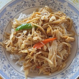 หน่อไม้ผัดไข่