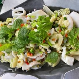 ปลาหมึกไข่นึ่งมะนาว