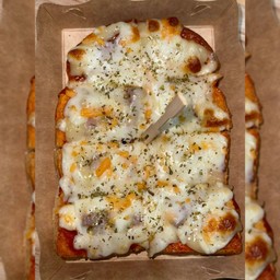 ปังพิซซ่า ทูน่าชีส (ชุด 1 แผ่น)