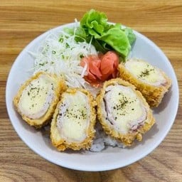 ข้าวหมูทงคัตสึชีสเยิ้ม