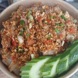 ผัดพริกเกลือหมูกรอบ (กับข้าว)