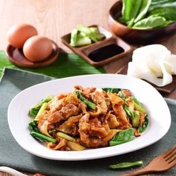 เสันใหญ่ผัดซีอิ้วหมู