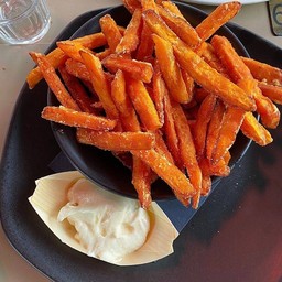 พร้อม ซอสดิปฟรี 1 อย่าง