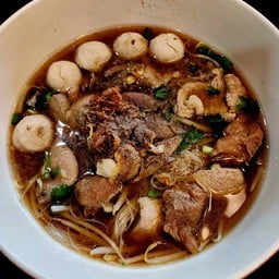 นีน่านานาหมูตุ๋น