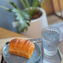 Shio pan ขนมปังเกลือ