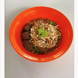 เตี๋ยวไก่ตุ๋น ไก่ฉีก ธรรมดา