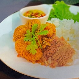 ไข่ปลาทอดกระเทียม