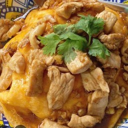 ข้าวไก่กะเทียมไข่ข้น