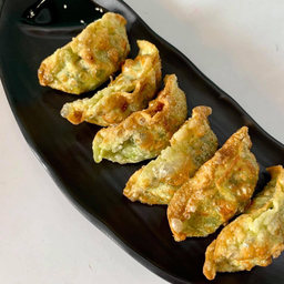 เกี๊ยวซ่าไก่กุยช่าย (Chicken and Chives Gyoza ) -D