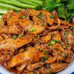 น้ำตกคอหมูย่าง