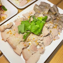 ลวกจิ้มหมูรวม